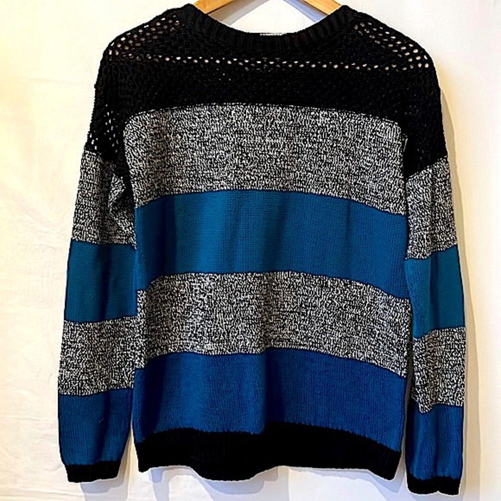 Vince Camuto Blue Black‎ and Gray Sweater